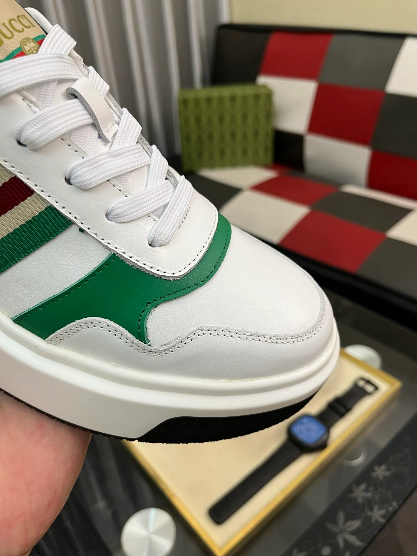 Men's Men's Shoes 💰458⌚️⌚️ [Gucci·Gucci] Original quality. ~ Unique modern style sneakers. 🏃A must-have casual shoe for trendy men😍😍 Original brand imported from Italy, imported original leather, sheep lining (refuses to discolor and grind feet) Sole: Original sole provided by the original factory, French lazy style design ⚠️Fit to the feet, original quality, super comfortable original sole. Just like shooting the real thing 🎬The real thing is better Code number: 38-443️⃣Colors available